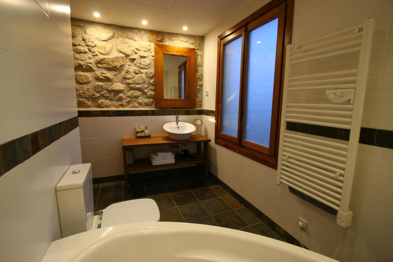 Hotel Moli De La Torre Bigues I Riells Buitenkant foto